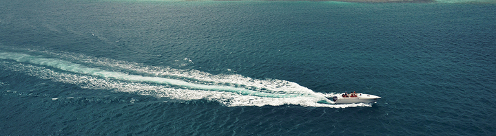 Speed boat